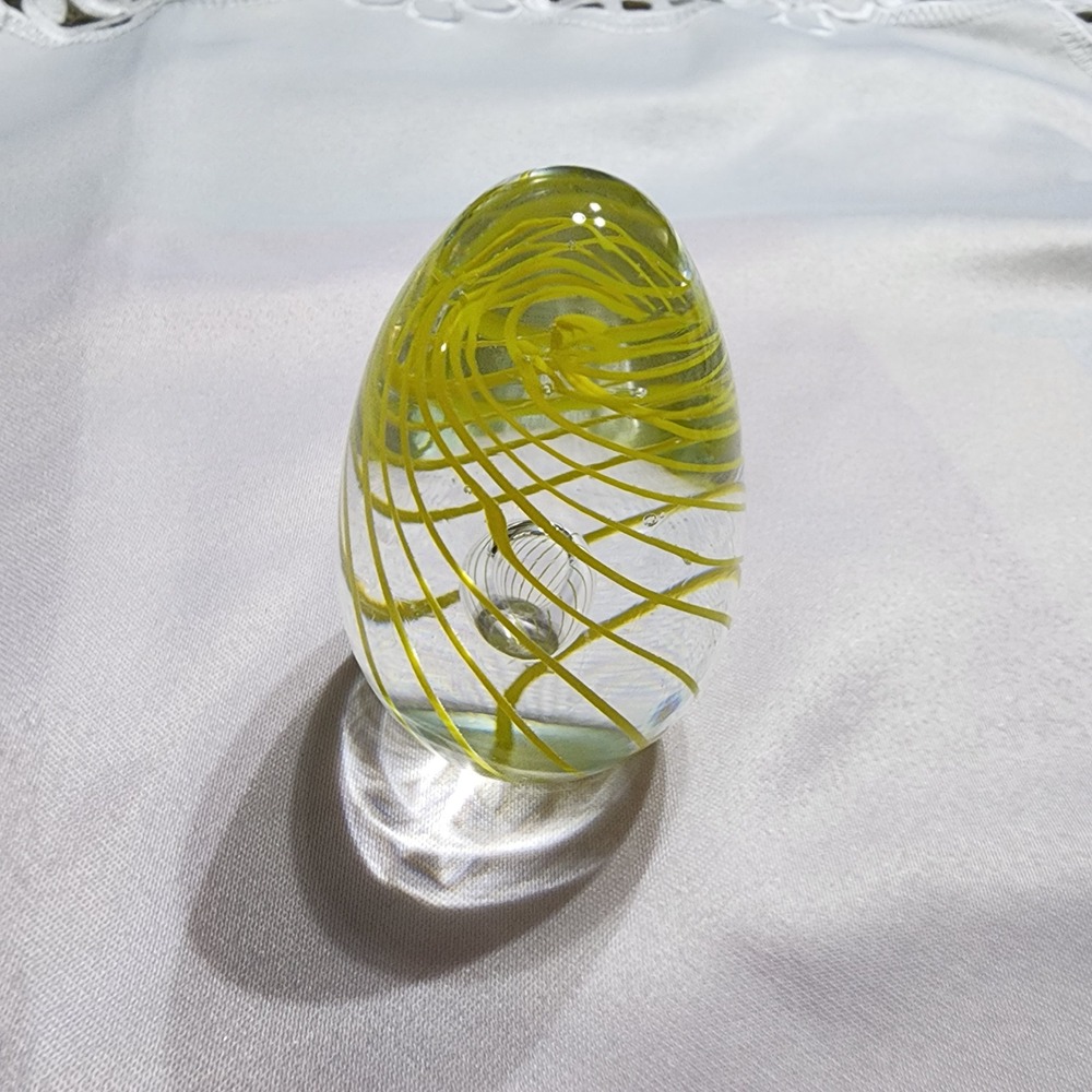 Vintage Art Glass Egg Paperweight‎ Yellow Swirl Controlled Bubble Clear Glass